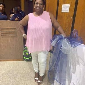 Meet your Posher, Julie